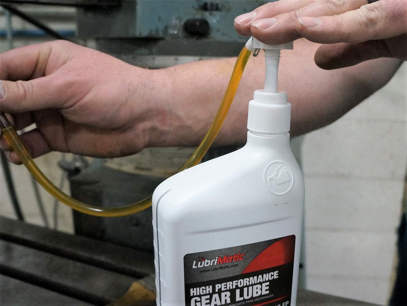 Lubrimatic 55-001 4CC Fluid Pump for Quart Size Bottles - Image 3