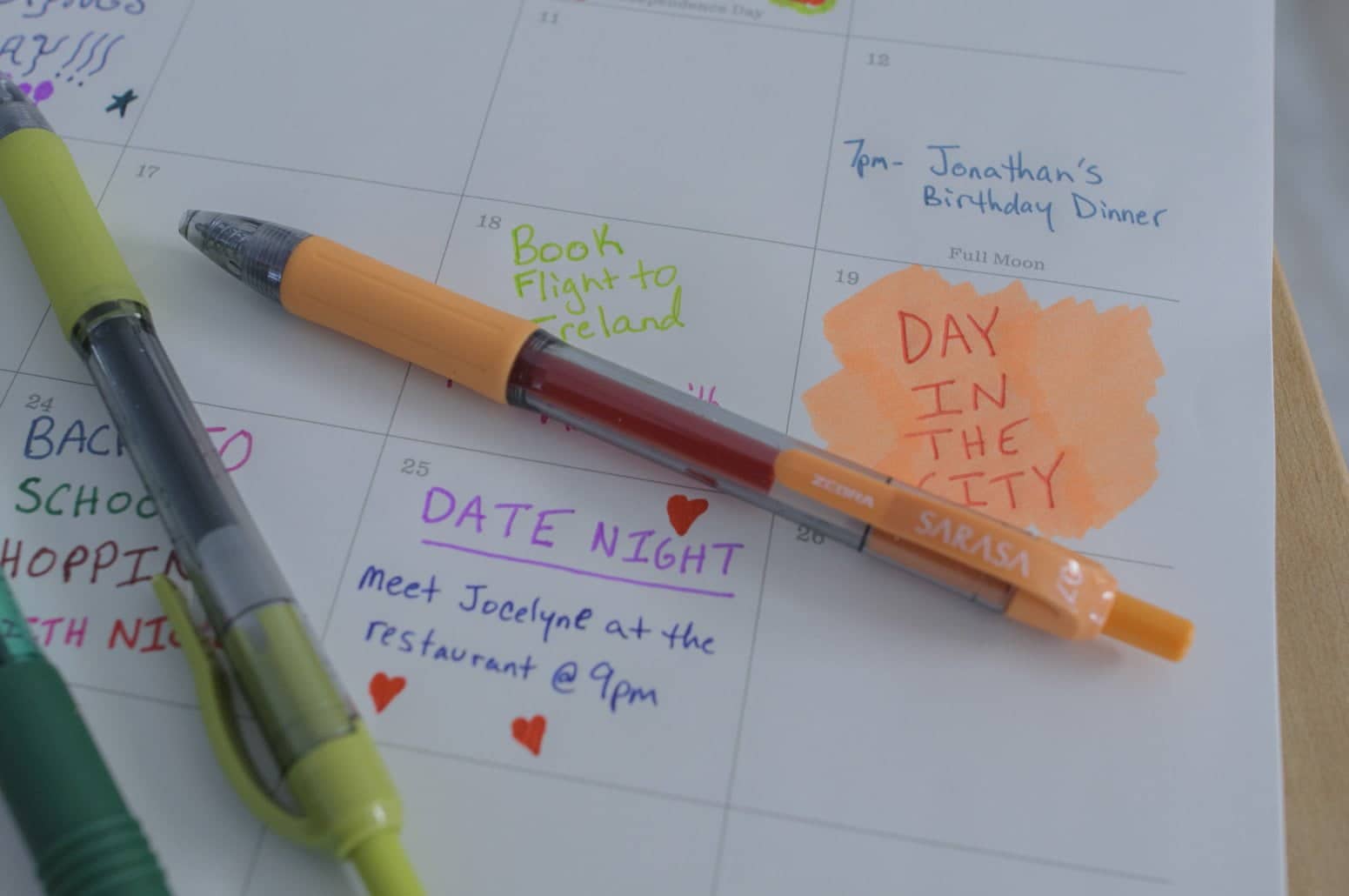 Zebra Pen Sarasa Retractable Gel Pen, Medium Point, 0.7mm, Black Ink, 5-Pack - Image 5